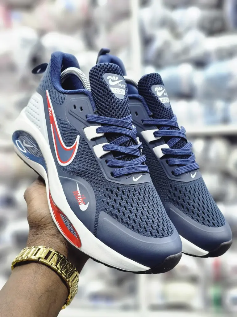 nike airmax zoom black.webp