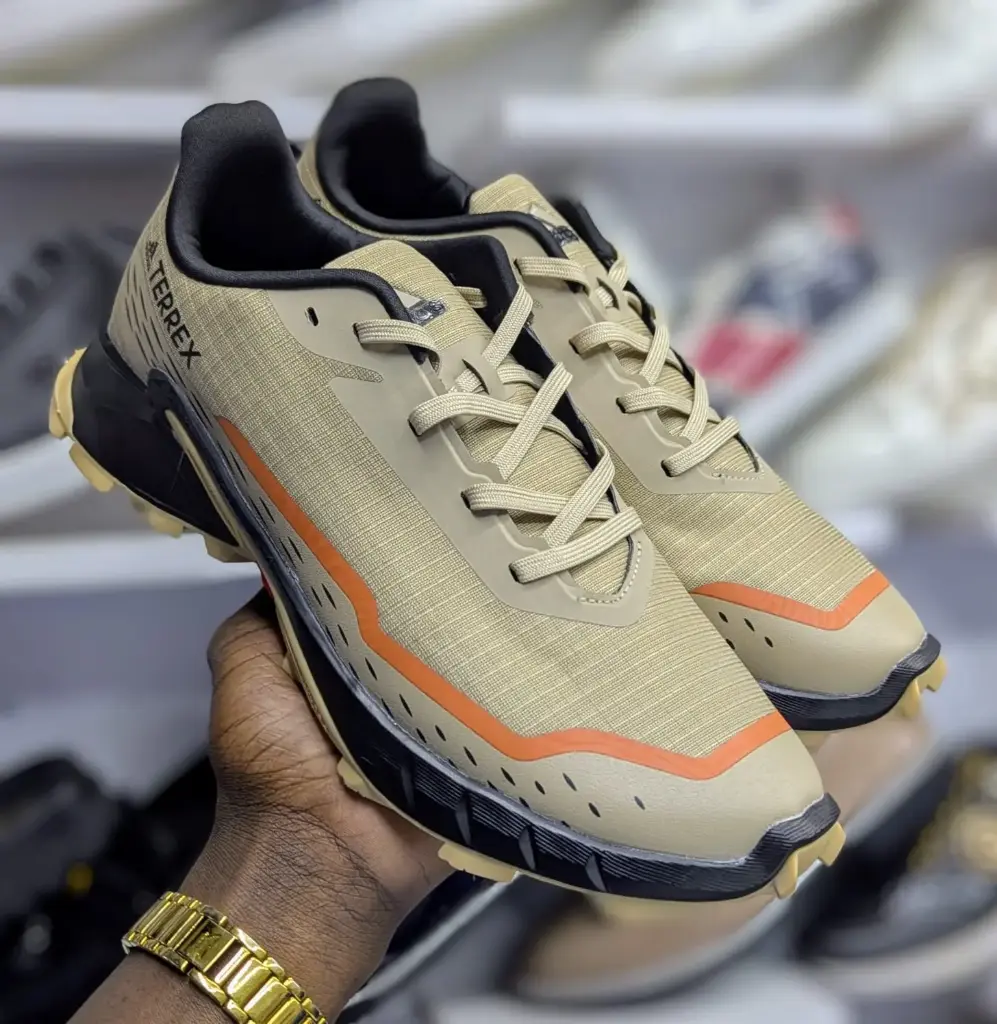 Adidas Terrex (40)